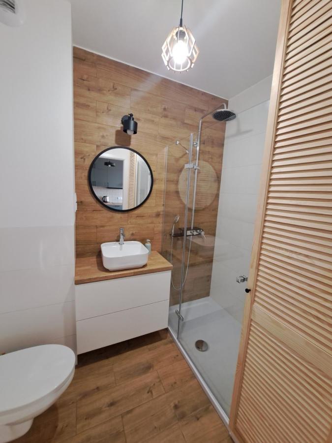 Airport Green Apartment Kl21 - Air Condition & Free Parking 바르샤바 외부 사진