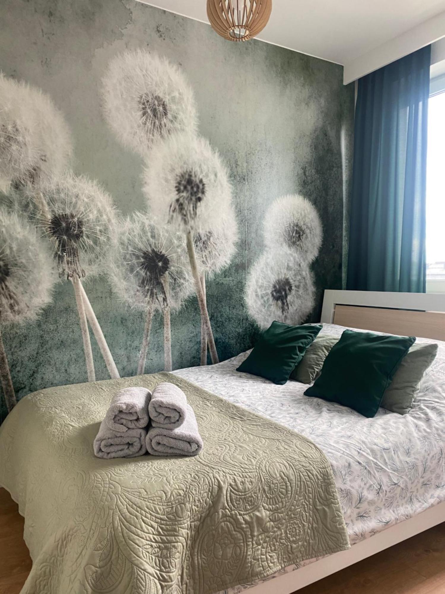 Airport Green Apartment Kl21 - Air Condition & Free Parking 바르샤바 외부 사진